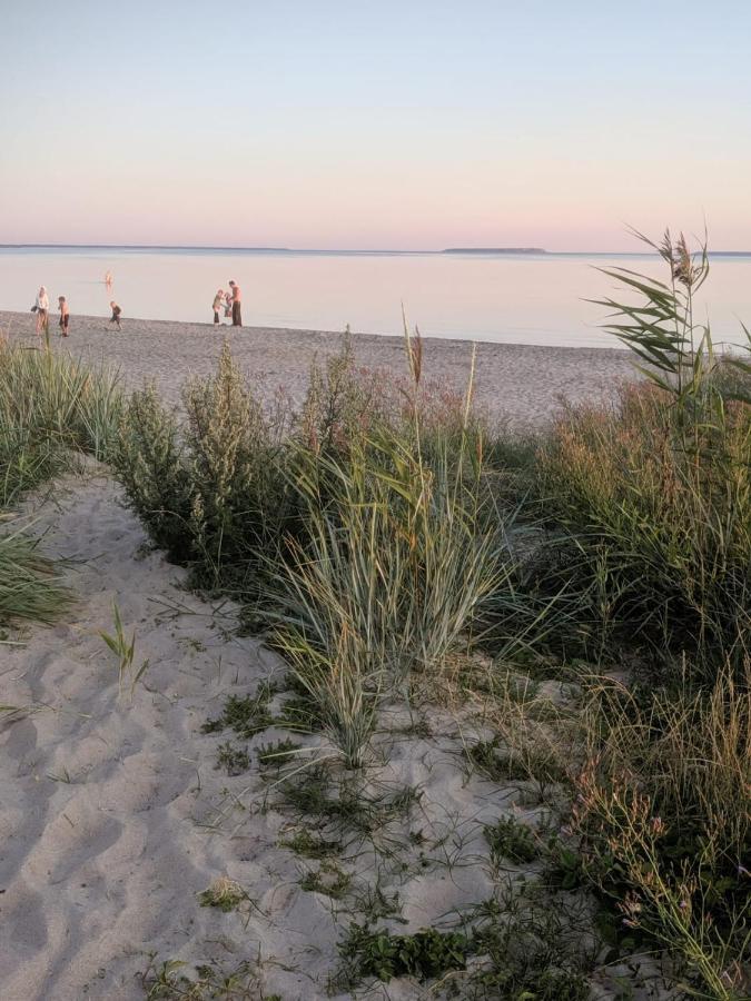 Ljungs Fem Rum Västergarn Esterno foto
