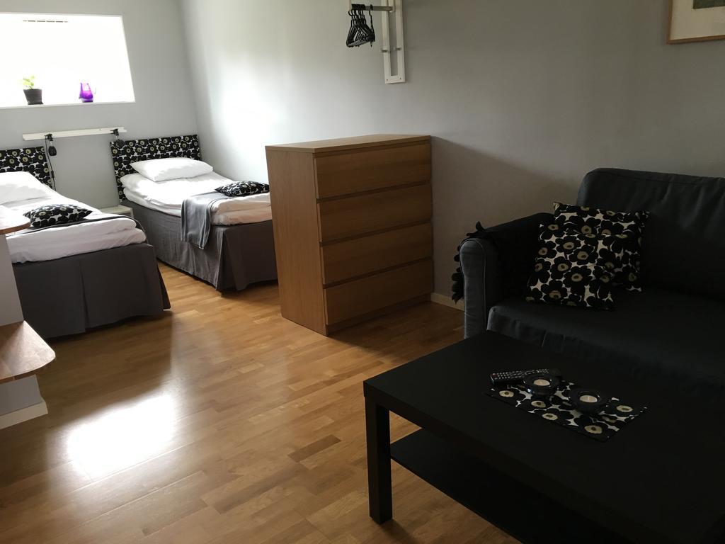 Ljungs Fem Rum Västergarn Esterno foto